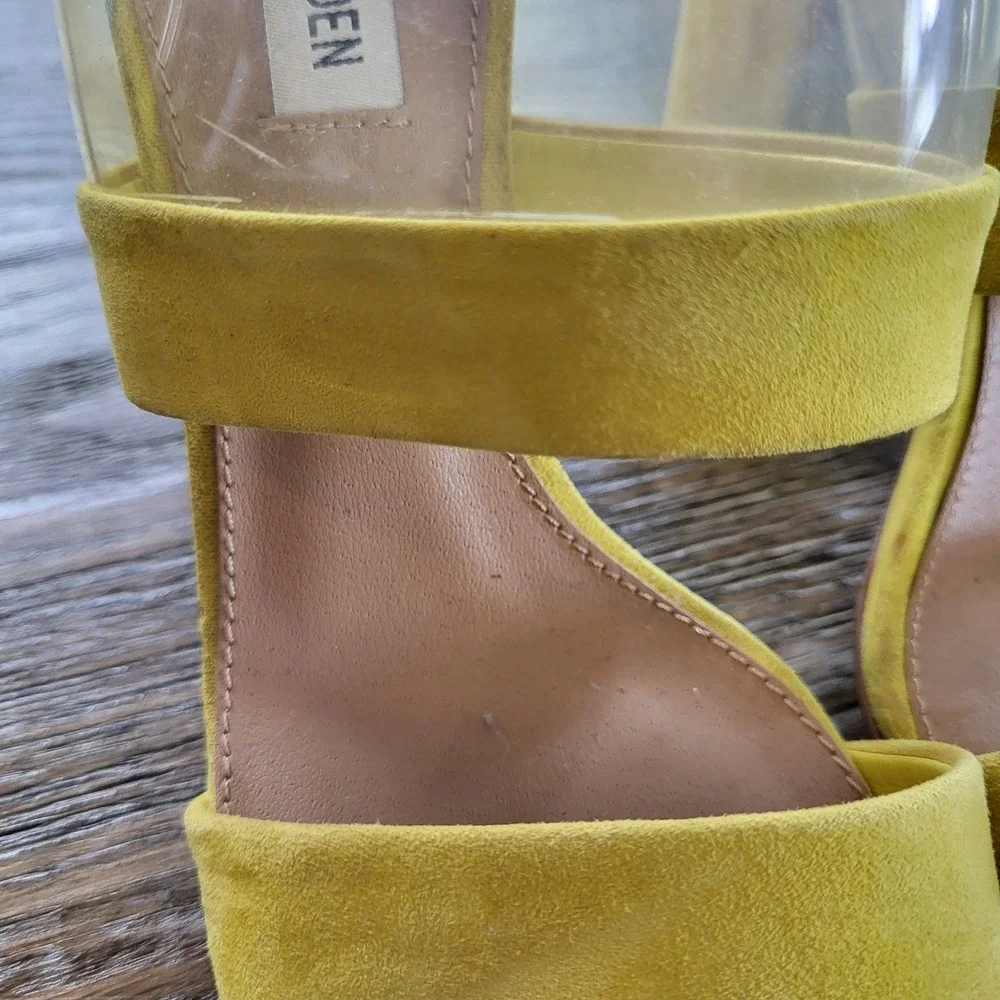 Steve Madden Yellow Suede Clear Strap Block Heel Sandals Mules Womens Size 8.5